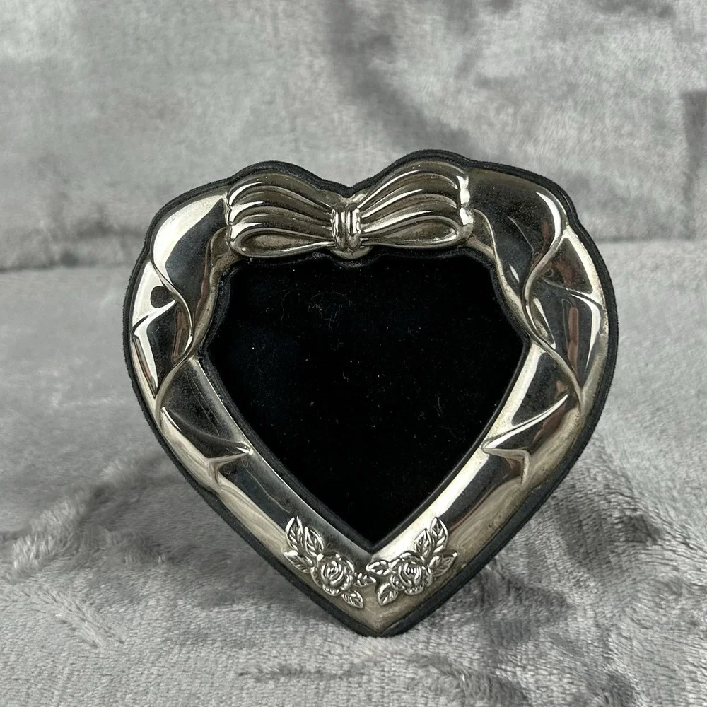 VTG Silver Plated Heart Shaped Picture Frame Easel Back Table Top Victorian